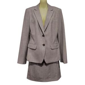 Banana Republic Fully Lined Skirt‎ Suit, Light Gray, Size 8/10